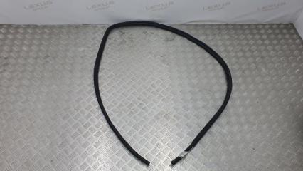 Уплотнитель проема двери передний правый Toyota Land Cruiser Prado 2021