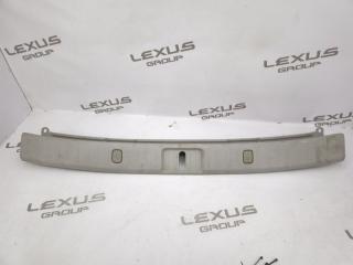 Фото запчасти накладка замка багажника задняя Lexus RX300 2006 контрактная запчасть Запчасть накладка замка багажника задняя Lexus RX300 2006