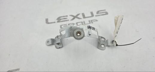 Кронштейн крыла левый Toyota RAV4 2020