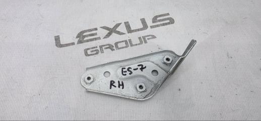 Кронштейн крыла передний правый Lexus ES300h 2020