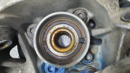 Кулак поворотный задний левый GS300 2009 GRS190 3GRFE