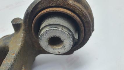 Кулак поворотный задний правый Lexus ES200 ASZ10 6ARFSE