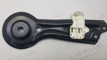 Крепление балки подвески левое Lexus ES250 AXZA10 A25AFKS