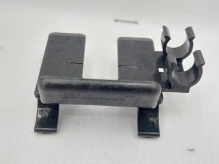 Кронштейн датчика парковки задний Lexus GS300 GRS190 3GRFE