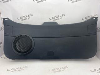 Обшивка крышки багажника задняя Lexus NX300H 2020