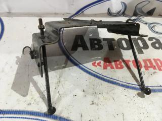 Запчасть кронштейн аккумулятора Chery Very A13 2012