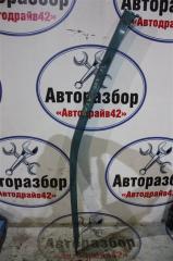 Запчасть ветровик на дверь передний левый Mazda Demio 2001