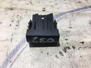 Фото запчасти заглушка кнопки Kia Picanto 2006 Б/У запчасть Запчасть заглушка кнопки Kia Picanto 2006