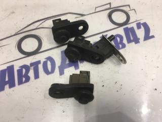 Фото запчасти концевик двери Kia Sorento 2002 Б/У запчасть Запчасть концевик двери Kia Sorento 2002