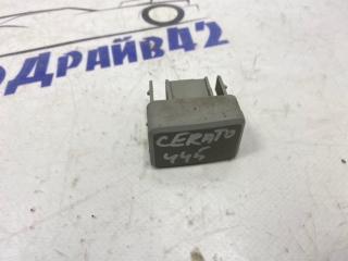 Фото запчасти заглушка кнопки Kia Cerato 2006 Б/У запчасть Запчасть заглушка кнопки Kia Cerato 2006