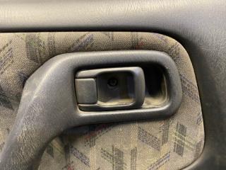Фото запчасти ручка двери внутренняя передняя левая Nissan Primera 2000 Б/У запчасть Запчасть ручка двери внутренняя передняя левая Nissan Primera 2000
