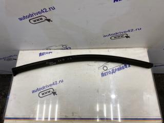 Запчасть ветровик на дверь передний правый Chevrolet Aveo 2010