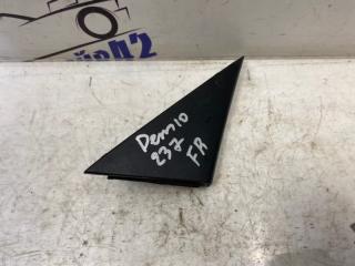 Запчасть уголок двери внутренний передний правый Mazda Demio 2000