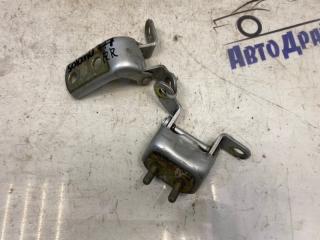 Запчасть кронштейн двери задний правый Lifan Solano 2012