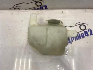 Запчасть бачок стеклоомывателя задний Mazda Demio 2000