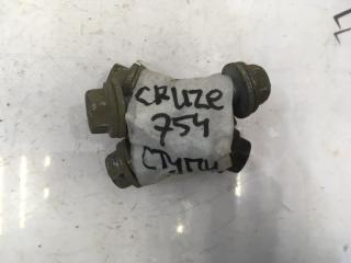 Запчасть болт крепления ступицы Chevrolet Cruze 2010