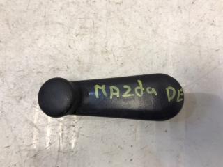 Запчасть ручка стеклоподъемника задняя правая Mazda Demio 2009