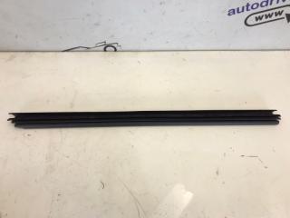Фото запчасти уплотнитель стекла внутренний задний правый Skoda Octavia 2008 Б/У запчасть Запчасть уплотнитель стекла внутренний задний правый Skoda Octavia 2008