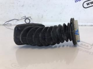 Фото запчасти защитный кожух передний левый Skoda Octavia 2013 Б/У запчасть Запчасть защитный кожух передний левый Skoda Octavia 2013