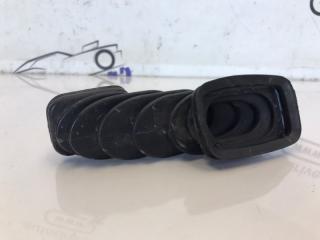 Фото запчасти защитный кожух задний левый Skoda Octavia 2013 Б/У запчасть Запчасть защитный кожух задний левый Skoda Octavia 2013