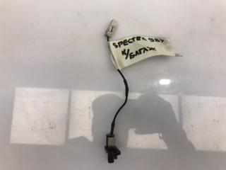 Фото запчасти концевик багажника Kia Spectra 2007 Б/У запчасть Запчасть концевик багажника Kia Spectra 2007