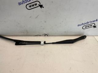 Фото запчасти держатель щетки стеклоочистителя правый Opel Astra 2005 Б/У запчасть Запчасть держатель щетки стеклоочистителя правый Opel Astra 2005