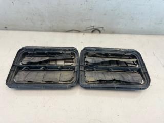 Фото запчасти решетка вентиляционная задняя Nissan Terrano 2017 Б/У запчасть Запчасть решетка вентиляционная задняя Nissan Terrano 2017