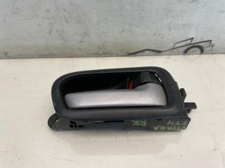 Фото запчасти ручка двери внутренняя задняя правая Suzuki Grand Vitara 2006 Б/У запчасть Запчасть ручка двери внутренняя задняя правая Suzuki Grand Vitara 2006