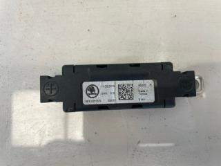 Запчасть помехоподавляющий фильтр антенны Volkswagen Touareg 2019