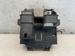 Запчасть кронштейн блока управления Volkswagen Touareg 2019