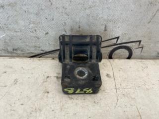 Фото запчасти кронштейн радиатора Chevrolet Cruze 2009 Б/У запчасть Запчасть кронштейн радиатора Chevrolet Cruze 2009