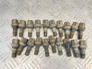 Фото запчасти болты колесные Renault Duster 2012 Б/У запчасть Запчасть болты колесные Renault Duster 2012