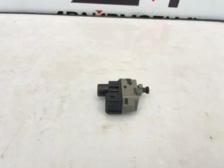 Фото запчасти концевик педали тормоза Ford Mondeo 2001 Б/У запчасть Запчасть концевик педали тормоза Ford Mondeo 2001