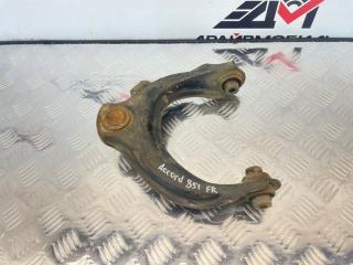 Фото запчасти рычаг верхний передний правый Honda Accord 2005 Б/У запчасть Запчасть рычаг верхний передний правый Honda Accord 2005