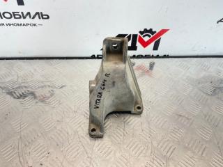 Фото запчасти кронштейн двигателя правый Suzuki Grand Vitara 2007 Б/У запчасть Запчасть кронштейн двигателя правый Suzuki Grand Vitara 2007
