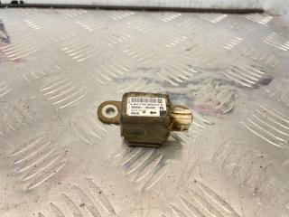 Фото запчасти датчик airbag передний правый Suzuki Grand Vitara 2007 Б/У запчасть Запчасть датчик airbag передний правый Suzuki Grand Vitara 2007