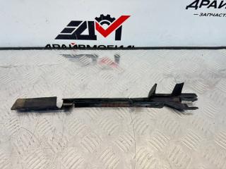 Фото запчасти дефлектор радиатора правый Volkswagen Tiguan 2016 Б/У запчасть Запчасть дефлектор радиатора правый Volkswagen Tiguan 2016