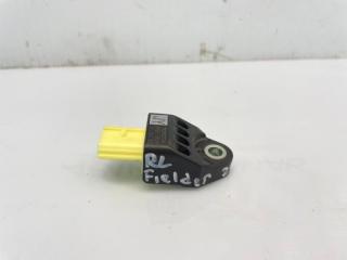 Запчасть датчик airbag задний левый toyota Corolla Fielder 2018