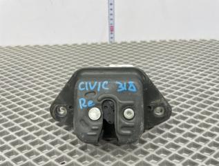 Фото запчасти замок двери багажника Honda Civic 2006 Б/У запчасть Запчасть замок двери багажника Honda Civic 2006