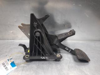 Запчасть педаль тормоза Renault Laguna II 2001-2008 2005 v30 хетчбэк F4R714 8200420699 контрактная Педаль тормоза Renault Laguna II 2001-2008 2005 v30 хетчбэк F4R714 8200420699 контрактная