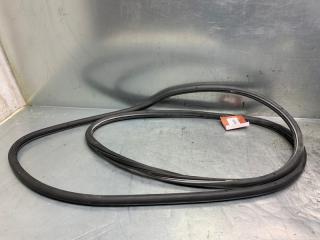 Уплотнитель (наружный) Volkswagen Touareg 2002-2010 2006 v93 контрактная Уплотнитель (наружный) Volkswagen Touareg 2002-2010 2006 v93