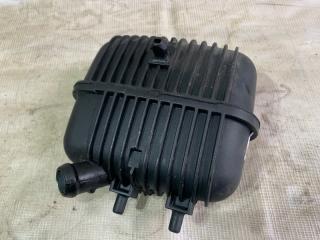 Резонатор воздушного фильтра A4 [B7] 2005-2007 2007 v66 седан 2.0 BRE