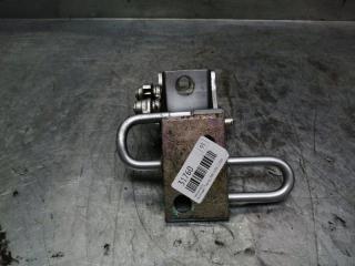 Петля двери задней левой нижняя Volkswagen Touareg 2002-2010 2006 v93 контрактная Петля двери задней левой нижняя Volkswagen Touareg 2002-2010 2006 v93