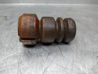 Отбойник переднего амортизатора Yaris Verso 1999-2005 v13 1.4 disel Отбойник переднего амортизатора Yaris Verso 1999-2005 v13 1.4 disel