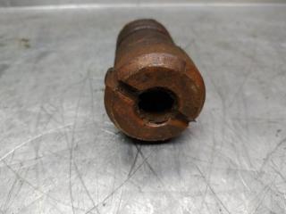 Отбойник переднего амортизатора Yaris Verso 1999-2005 v13 1.4 disel Отбойник переднего амортизатора Yaris Verso 1999-2005 v13 1.4 disel