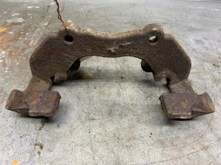 Скоба суппорта переднего FORD C-MAX 2003-2010 2005 v103