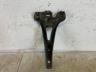 Кронштейн замка капота Volkswagen Golf 4 1997-2005 1999 v108