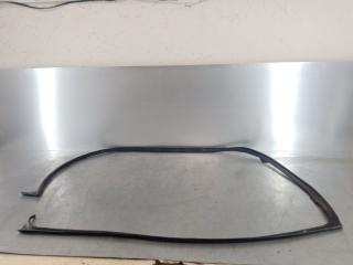 Уплотнитель двери SKODA Octavia RS (A5 1Z-) 2004-2013 2008 v88RS