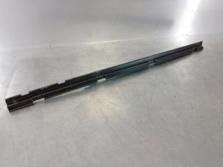 Уплотнитель (внутри) Volkswagen Golf 4 1997-2005 1999 v108