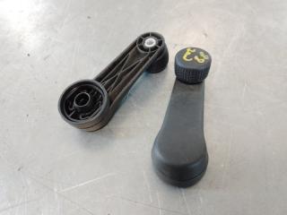 Фото запчасти ручка стеклоподъемника SKODA Octavia RS (A5 1Z-) 2004-2013 2008 v88RS контрактная запчасть Запчасть ручка стеклоподъемника SKODA Octavia RS (A5 1Z-) 2004-2013 2008 v88RS